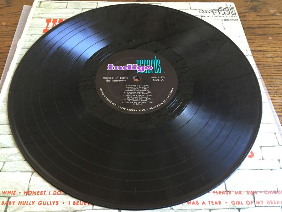 Innocents, The - Innocently Yours - Indigo Records - IND-LP 503 [Photo 3]