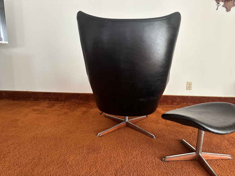 Mid-Century Modern H. W. Klein (Henry Walter Klein) Danish Egg Chair With Matching Ottoman [Photo 6]