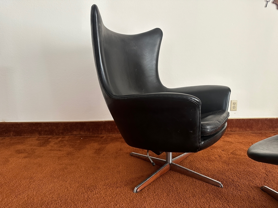 Mid-Century Modern H. W. Klein (Henry Walter Klein) Danish Egg Chair With Matching Ottoman [Photo 5]