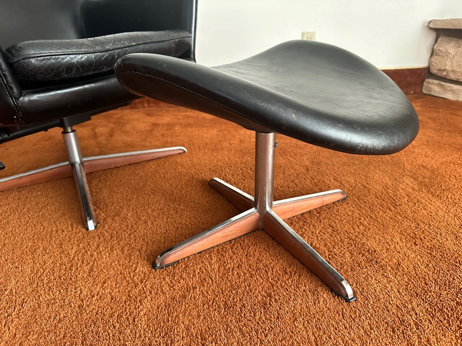 Mid-Century Modern H. W. Klein (Henry Walter Klein) Danish Egg Chair With Matching Ottoman [Photo 2]