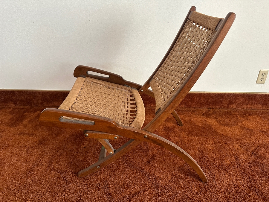 Mid-Century Modern Woven Paper Cord Folding Chair From Yugoslavia [Photo 6]
