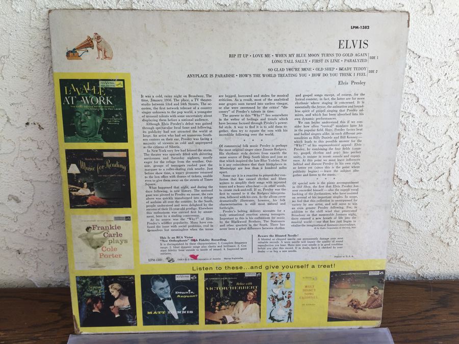 Elvis Presley ‎- Elvis - RCA Victor ‎- LPM-1382 [Photo 2]