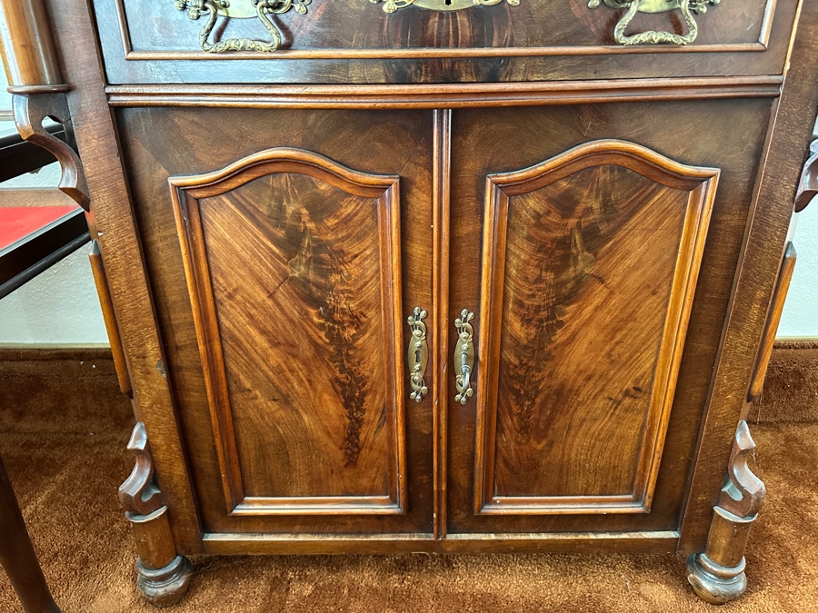 Antique Burl Wood Cabinet With Drawer 32W X 17D X 31H [Photo 4]