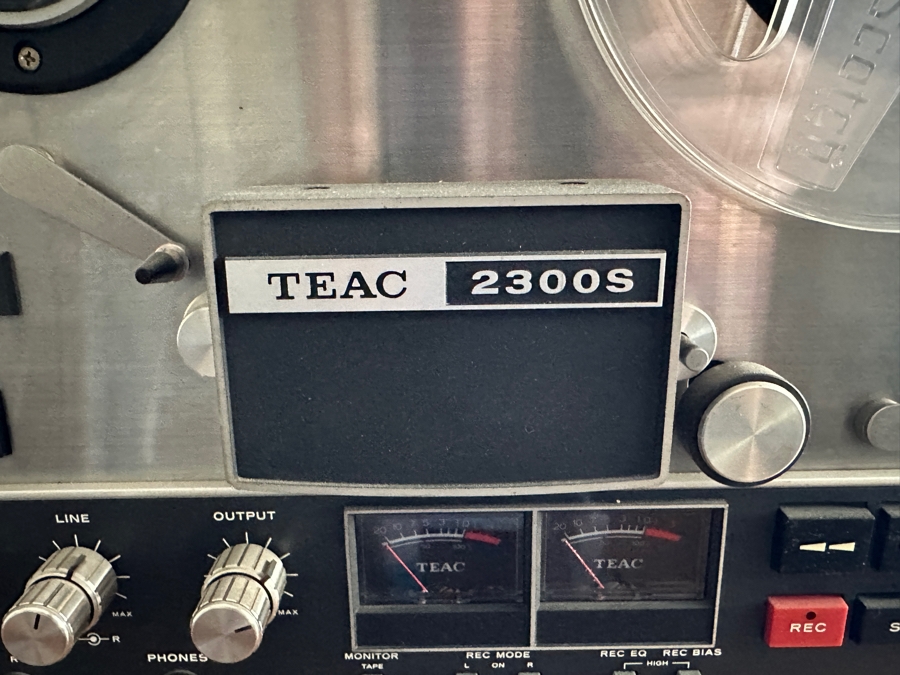 TEAC 2300S Stereo Reel-To-Reel Tape Deck 17.5W X 7ED X 15.5H [Photo 2]