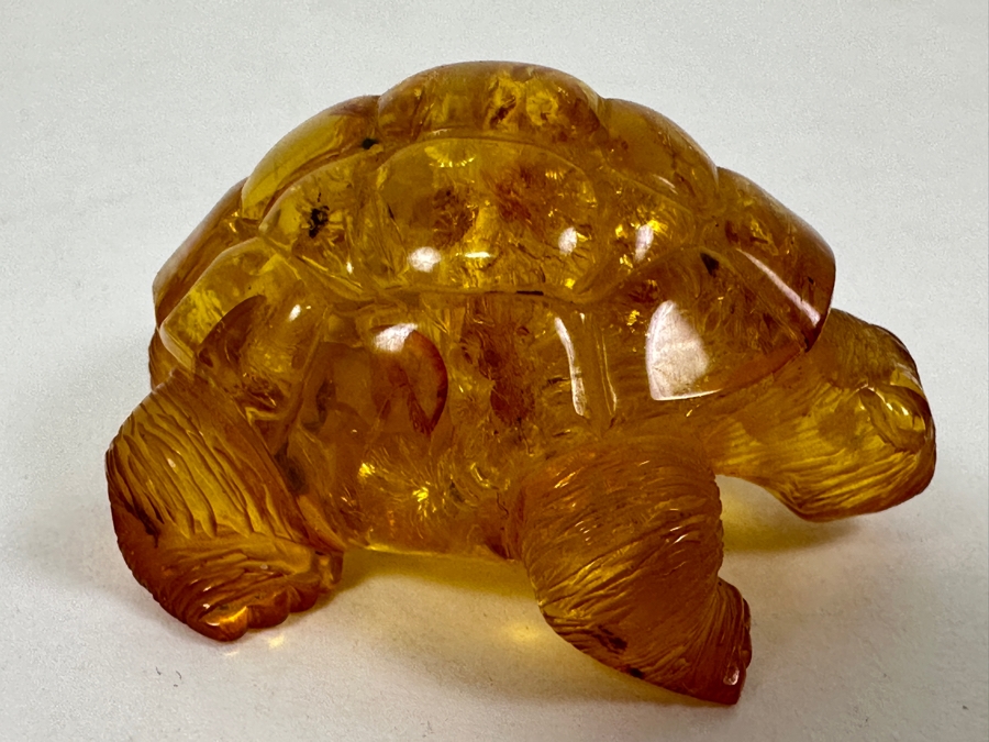Carved Amber Turtle Figurine 1.5'L [Photo 3]