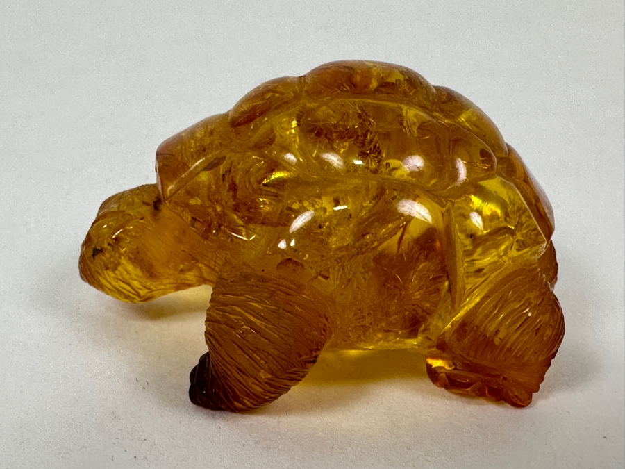 Carved Amber Turtle Figurine 1.5'L [Photo 7]