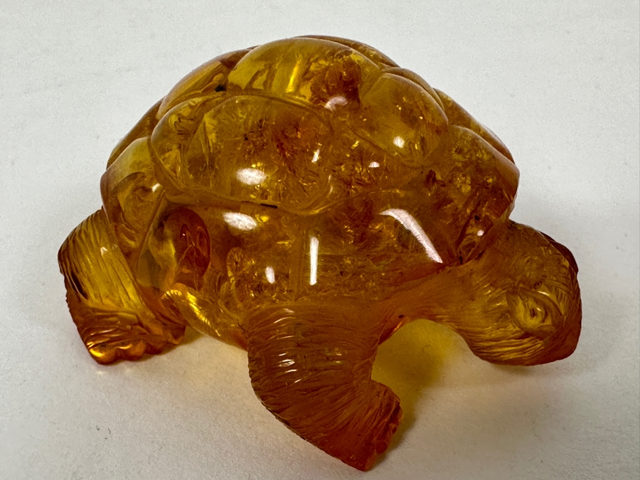 Carved Amber Turtle Figurine 1.5'L [Photo 2]