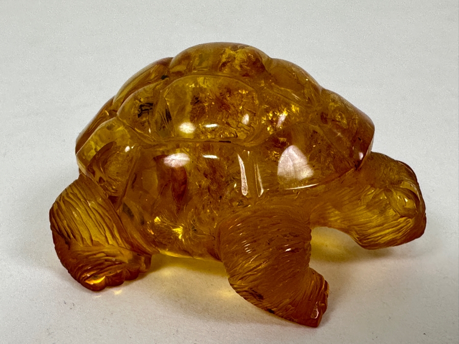 Carved Amber Turtle Figurine 1.5'L [Photo 4]