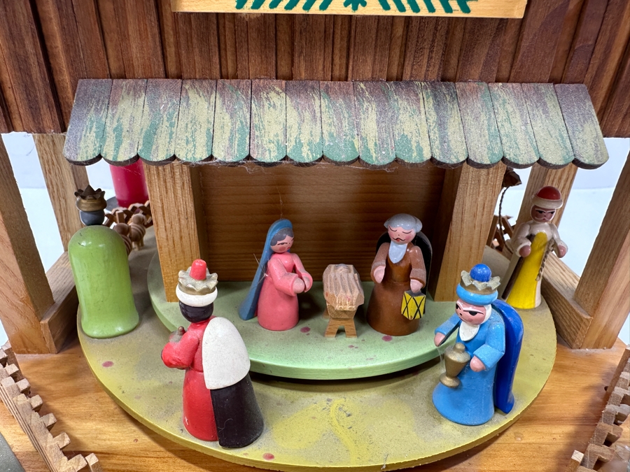 Large Traditional Richard Glaesser German Christmas Pyramid Advent House Nativity Scene 13W X 11D X 20.5H Retails $1,000 [Photo 5]