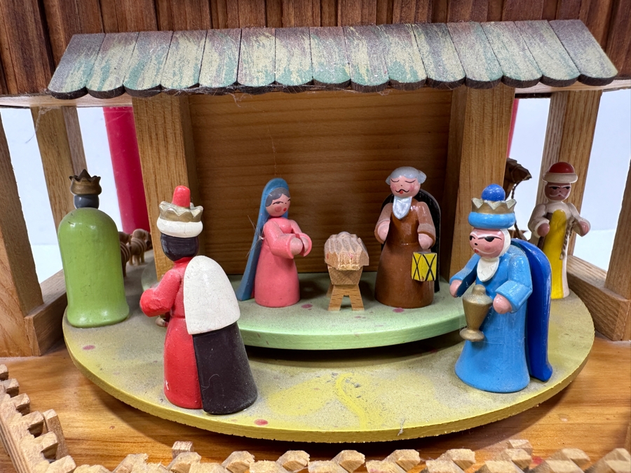 Large Traditional Richard Glaesser German Christmas Pyramid Advent House Nativity Scene 13W X 11D X 20.5H Retails $1,000 [Photo 4]