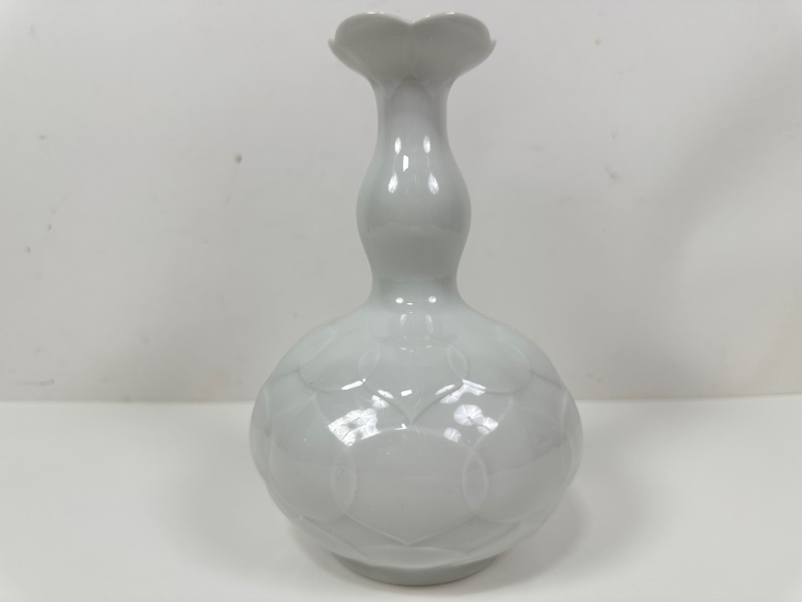 Meissen Germany Porcelain Lotus Leaves Vase Designed By Ludvig Zepner 8'H [Photo 2]