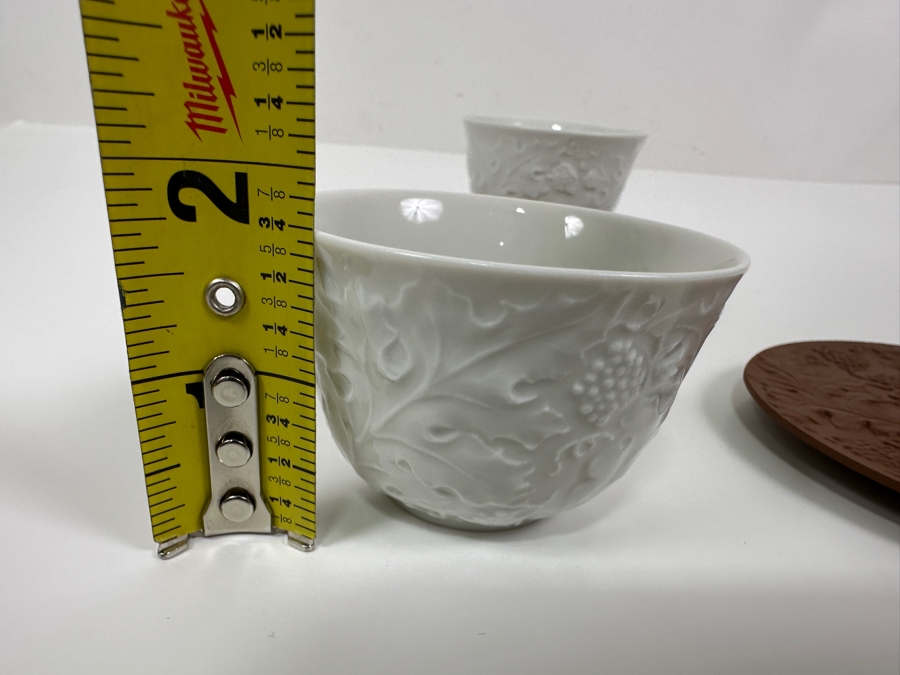 (2) Meissen Germany Porcelain White Tea Bowls & Saucers 4.25'W [Photo 15]