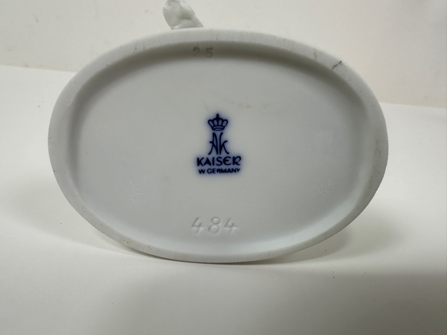 Vintage German Kaiser White Bisque Bear 'Berlin' Figurine 5.25'H [Photo 5]