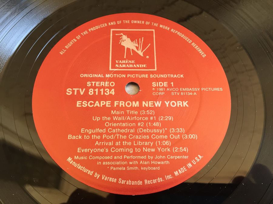 John Carpenter & Alan Howarth ‎- Escape From New York (Original Motion Picture Soundtrack) - Varese Sarabande ‎- STV 81134 [Photo 8]