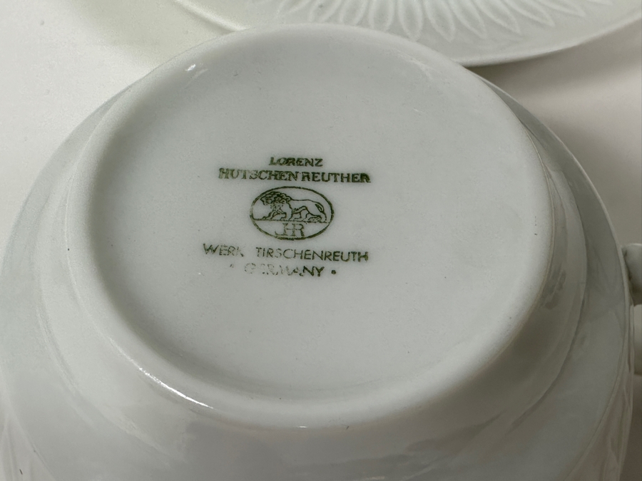 Vintage Mid-Century Modern Lorenz Hutschenreuther White Porcelain (7) Cups & Saucers [Photo 4]