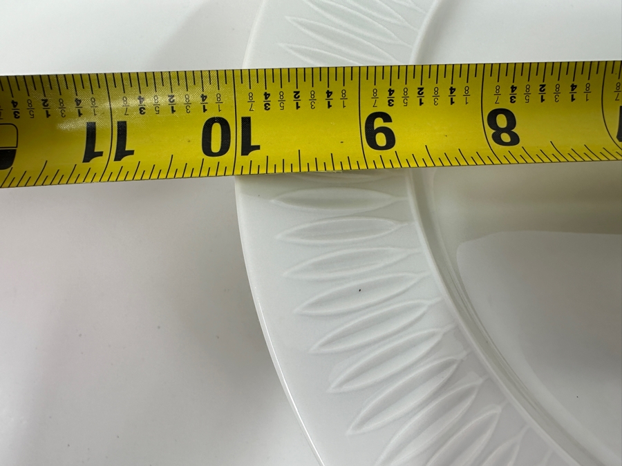 Vintage Mid-Century Modern Lorenz Hutschenreuther White Plates (21): (7) 6-3/8', (7) 7.75' & (7) 10' [Photo 9]