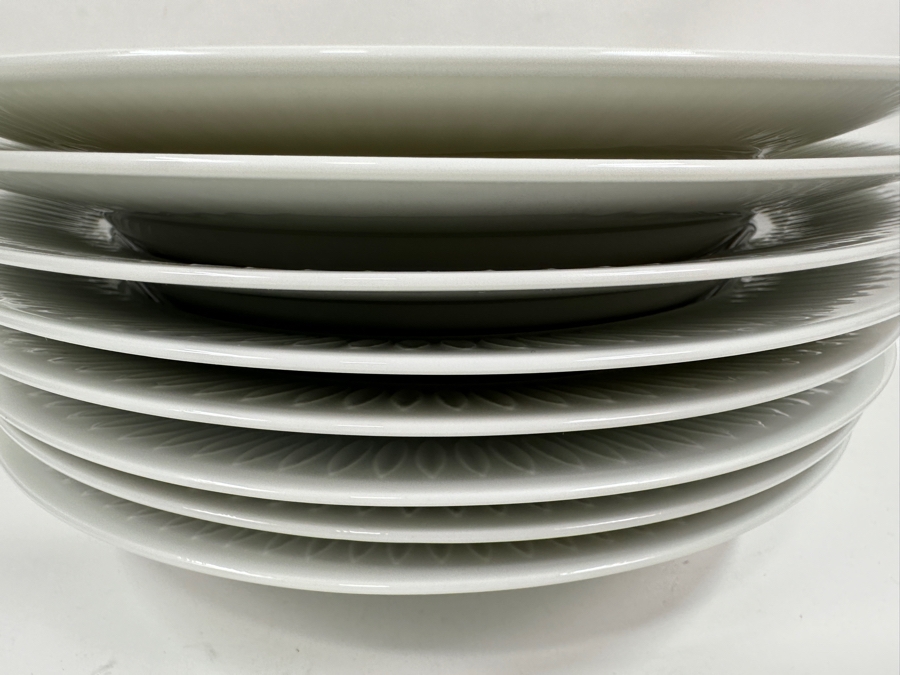 Vintage Mid-Century Modern Lorenz Hutschenreuther White Bowls (24): (8) 9.25', (8) 6' & (8) 6' [Photo 6]
