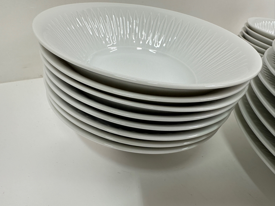 Vintage Mid-Century Modern Lorenz Hutschenreuther White Bowls (24): (8) 9.25', (8) 6' & (8) 6' [Photo 8]