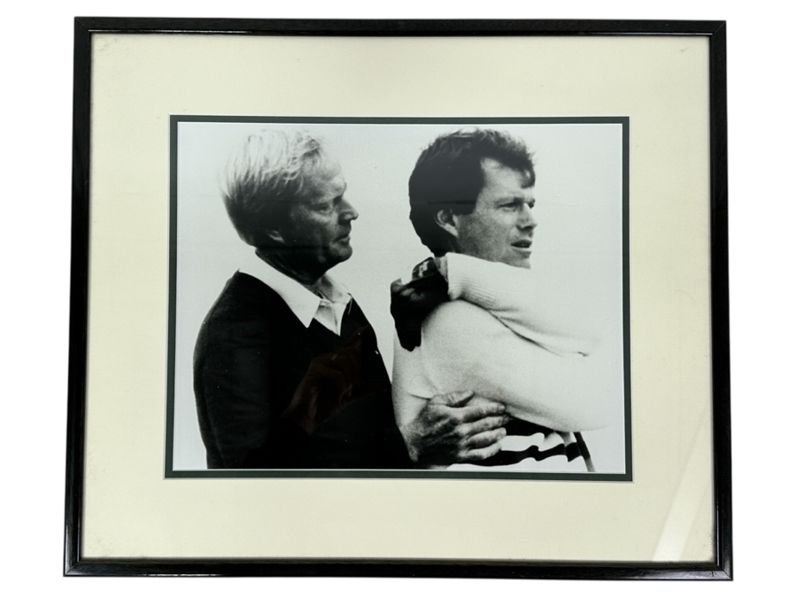 Vintage B&W Photograph Of Professional Golfers Jack Nicklaus & Tom Watson 14' X 11' Framed 20' X 17' [Photo 2]