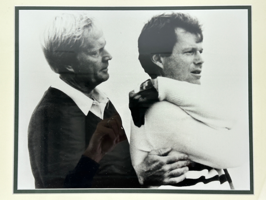 Vintage B&W Photograph Of Professional Golfers Jack Nicklaus & Tom Watson 14' X 11' Framed 20' X 17'