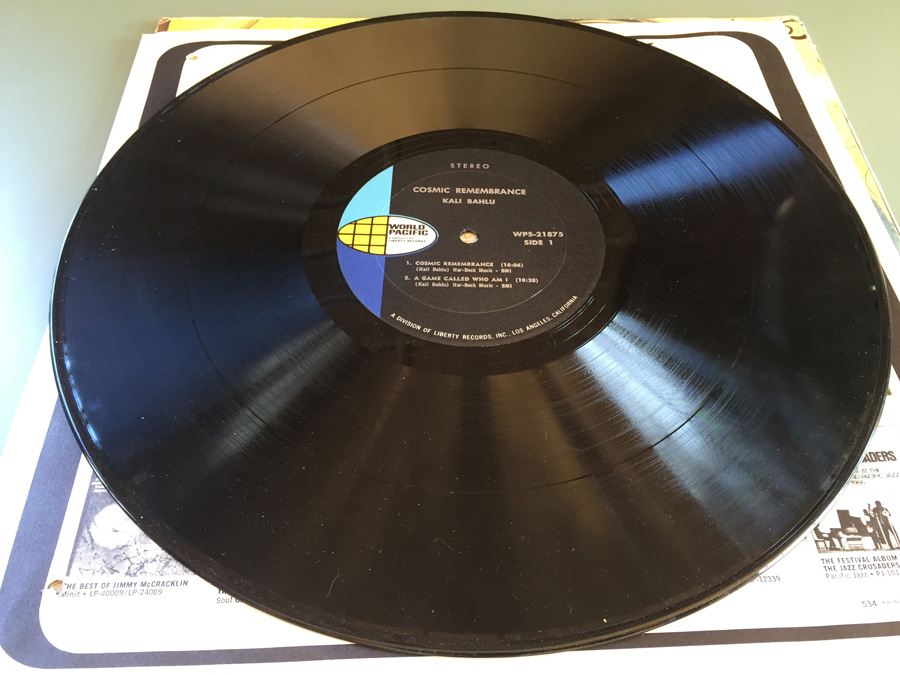 Kali Bahlu ‎- Cosmic Remembrance - World Pacific ‎- WPS-21875 [Photo 12]