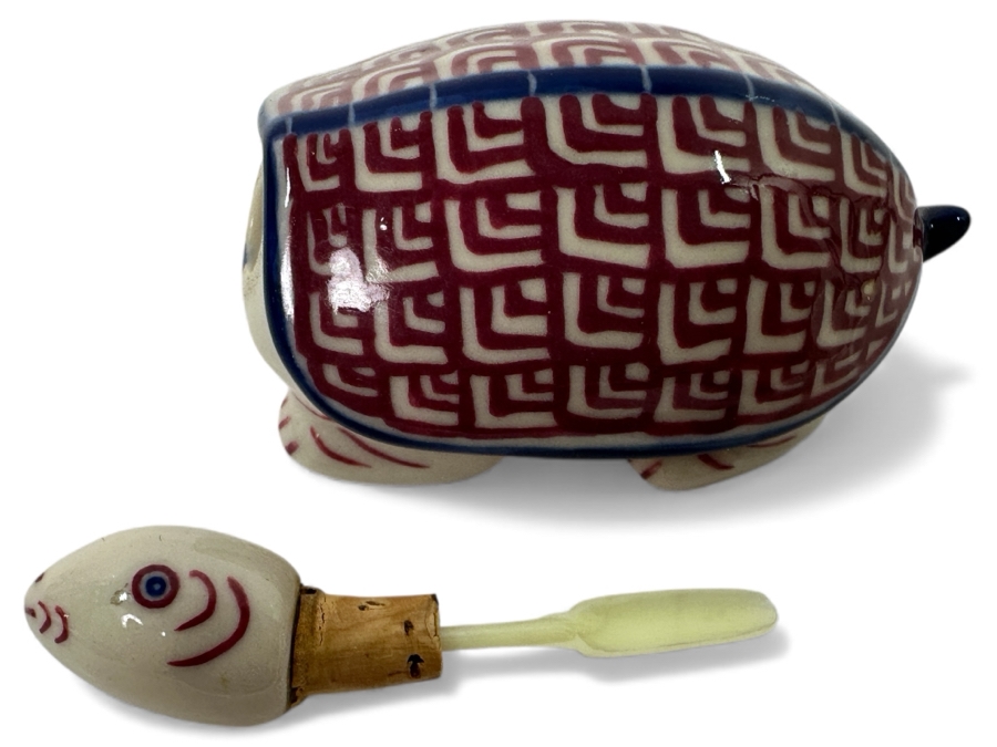 Hand Painted Asian Porcelain Snuff Bottle Signed Underneath 2.5'L