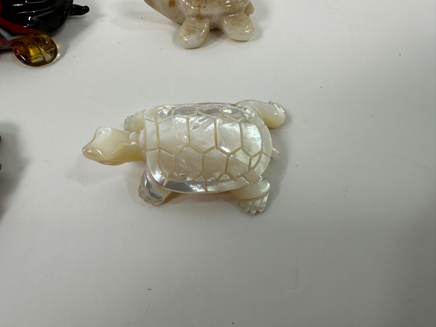Collection Of (15) Hand Carved Stone And Glass Turtle Figurines [Photo 16]