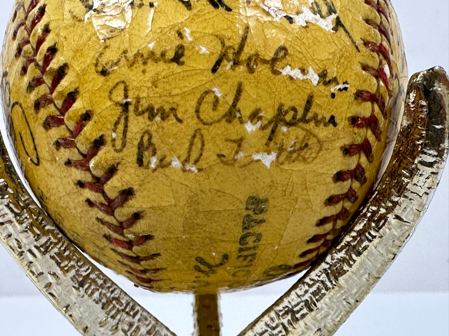Vintage 1937 San Diego Padres Pacific Coast League Team Signed Shellacked Baseball Featuring The Autograph Of 18 Year Old Ted Williams - See Photos For Player Signatures [Photo 23]