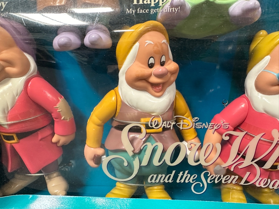 Vintage 1992 Mattel Walt Disney's Snow White And The Seven Dwarfs Gift Set 5278 In Original Box 18 X 13.5 [Photo 3]