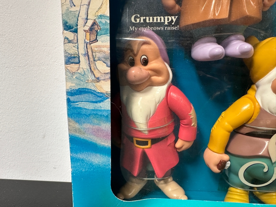 Vintage 1992 Mattel Walt Disney's Snow White And The Seven Dwarfs Gift Set 5278 In Original Box 18 X 13.5 [Photo 2]