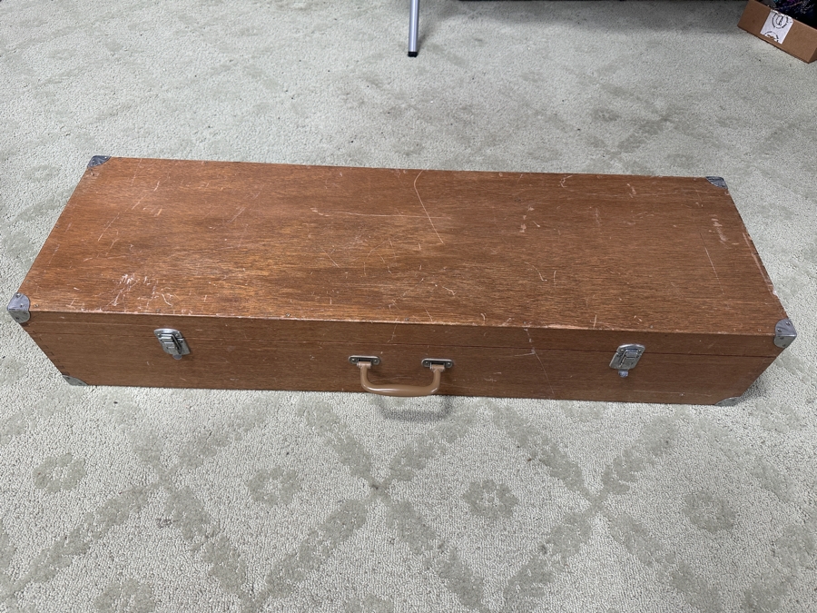 Vintage Hand Painted Metal 'Baths' Sign Encased In A Hand Painted Wooden Frame '5c Ladies Welcome' 9'W X 49'H [Photo 9]