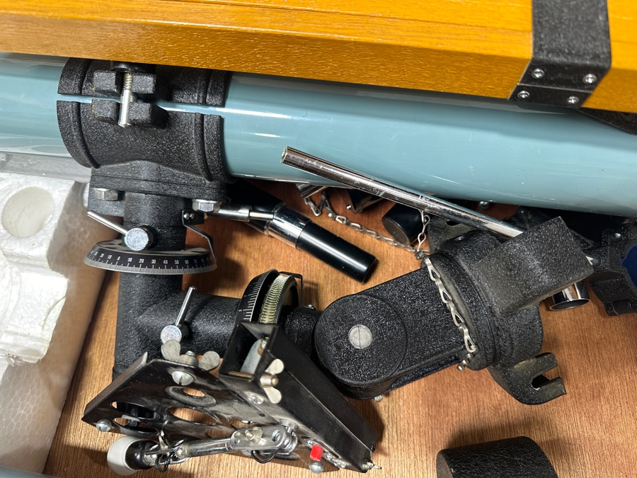 Penncrest Equatorial Refractor Telescope Model 2593 50 X 500 X 66mm With Tripod & Wooden Case Appears Barely Used If Ever 41W X 12.5D X 7.5H [Photo 3]