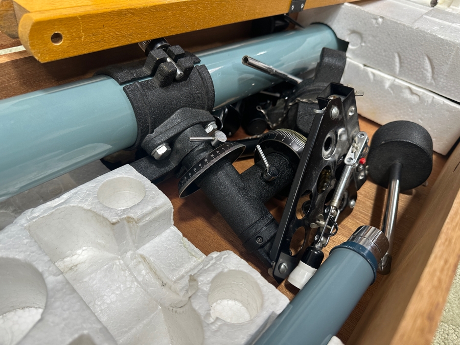 Penncrest Equatorial Refractor Telescope Model 2593 50 X 500 X 66mm With Tripod & Wooden Case Appears Barely Used If Ever 41W X 12.5D X 7.5H [Photo 6]