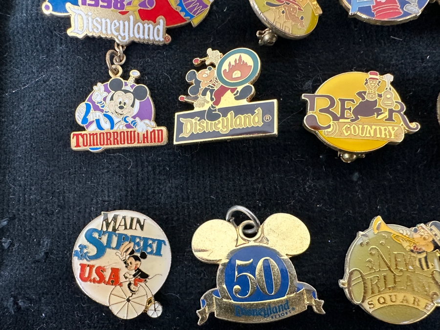 Collection Of (28) Vintage Disney Trading Pins And (2) Vintage Disneyland Pendants [Photo 3]