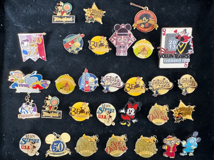 Collection Of (28) Vintage Disney Trading Pins And (2) Vintage Disneyland Pendants [Photo 2]