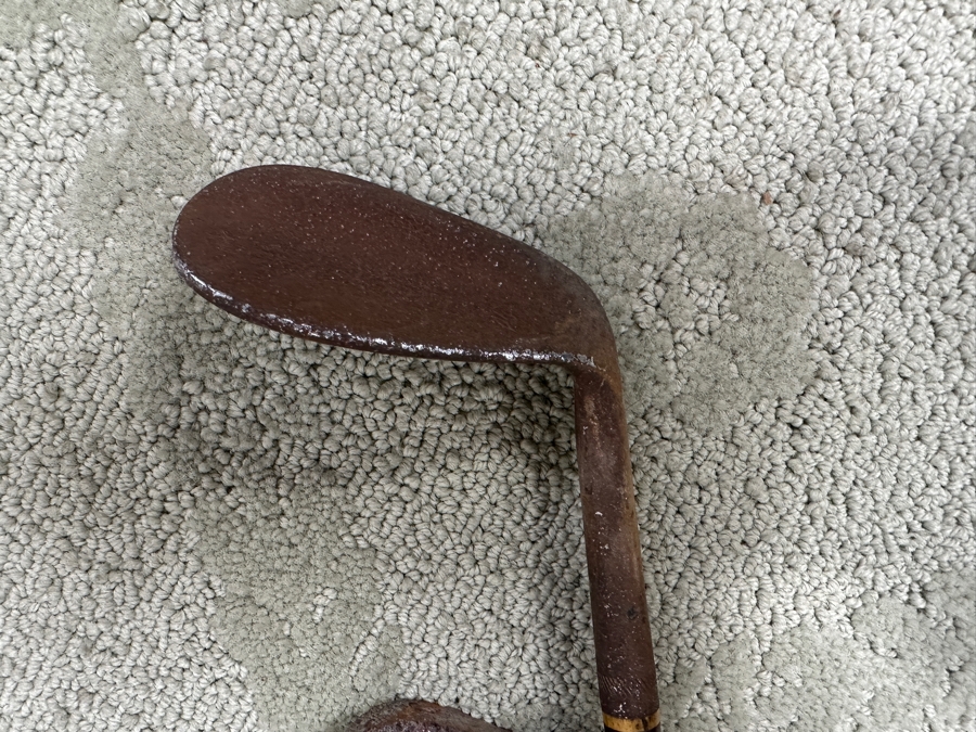Set Of (5) Vintage Wooden Handle Golf Drivers & (4) Vintage Wooden Handle Golf Irons [Photo 14]
