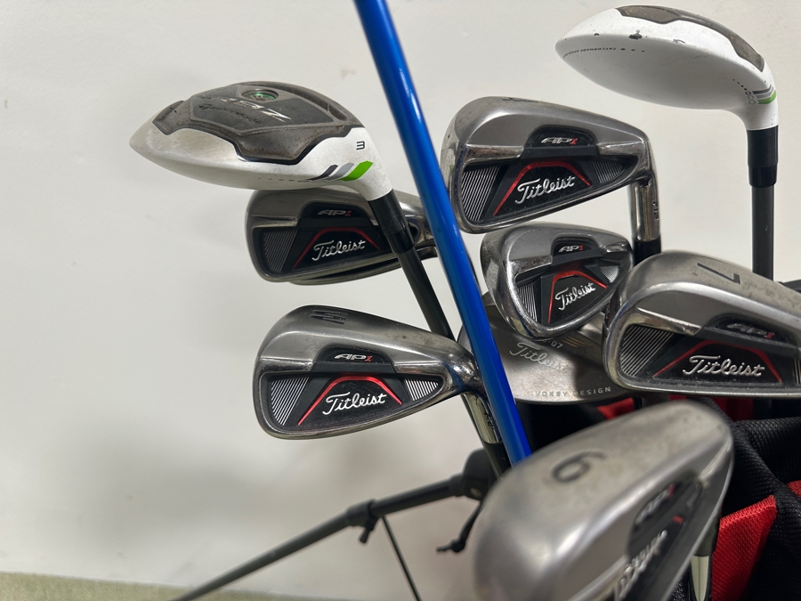 Golf Clubs Set With Titleist Driver And Irons, Odyssey Metal X D.A.R.T. Putter, TaylorMade Drivers, New Titleist Golf Balls & Callaway Golf Bag [Photo 5]