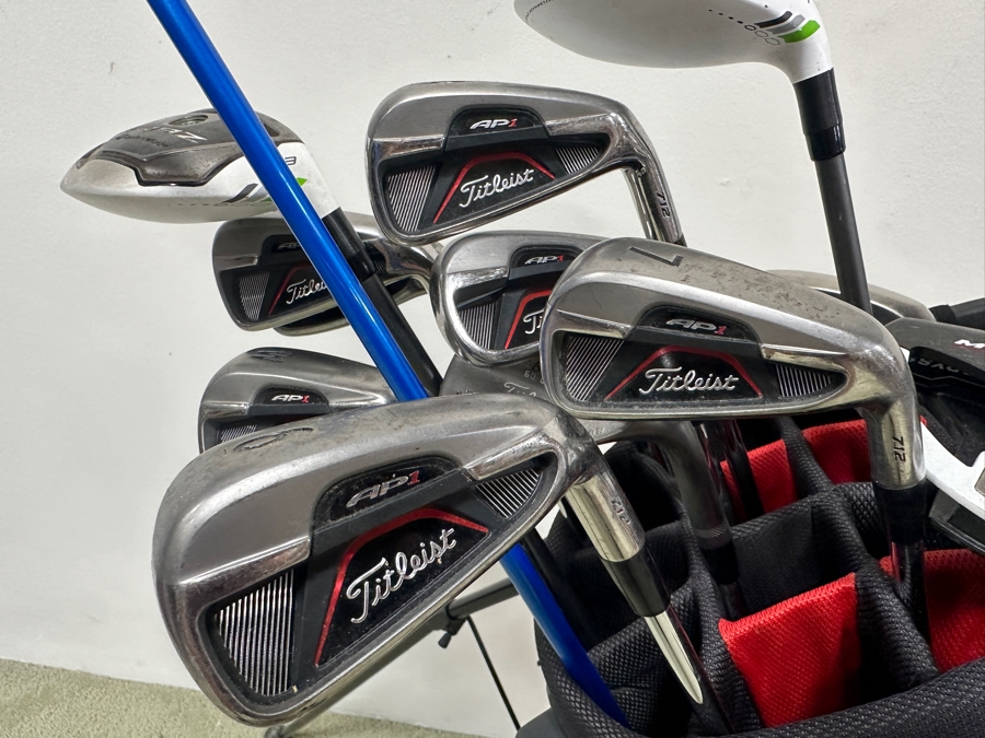 Golf Clubs Set With Titleist Driver And Irons, Odyssey Metal X D.A.R.T. Putter, TaylorMade Drivers, New Titleist Golf Balls & Callaway Golf Bag [Photo 3]