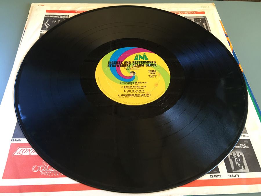 Strawberry Alarm Clock ‎- Incense And Peppermints - UNI Records ‎- 73014 [Photo 4]