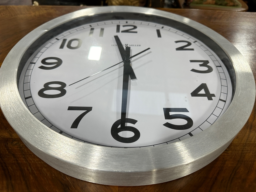 Just Added - Vintage Howard Miller Wall Clock 15.5'W [Photo 3]
