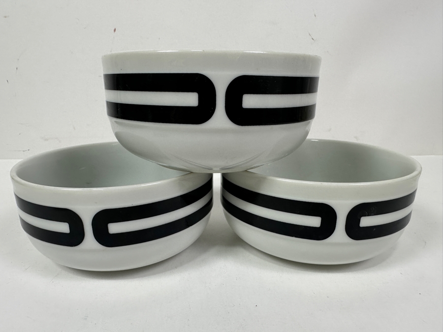 Just Added - Vintage Bob Van Allen For Mikasa Stone China L9121 Tangent Black Made In Japan: (4) 10.75' Plates, (4) Cups & Saucers, (3) 3' Bowls (See Photos For Bowls) [Photo 8]