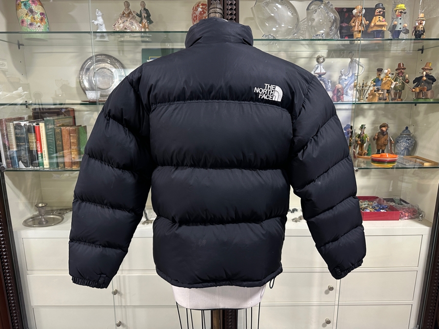 Just Added - Men's North Face Retro Nuptse Jacket Size M [Photo 2]