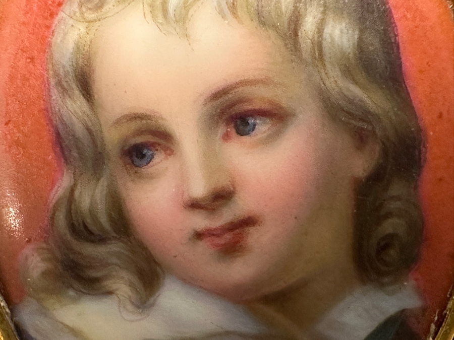 Just Added - Vintage Hand Painted Porcelain Portrait Pendant / Pin Brooch 1.5W X 1.75H 12.9g [Photo 2]