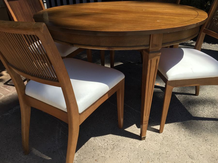 Vintage Bernhardt Furniture Co. Round Dining Table with 4 Chairs and 3 Leaves - Lenoir, NC [Photo 8]