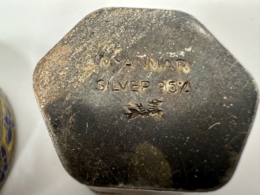 Just Added - Pair Of Vintage Sterling Silver Boxes 45.8g [Photo 6]