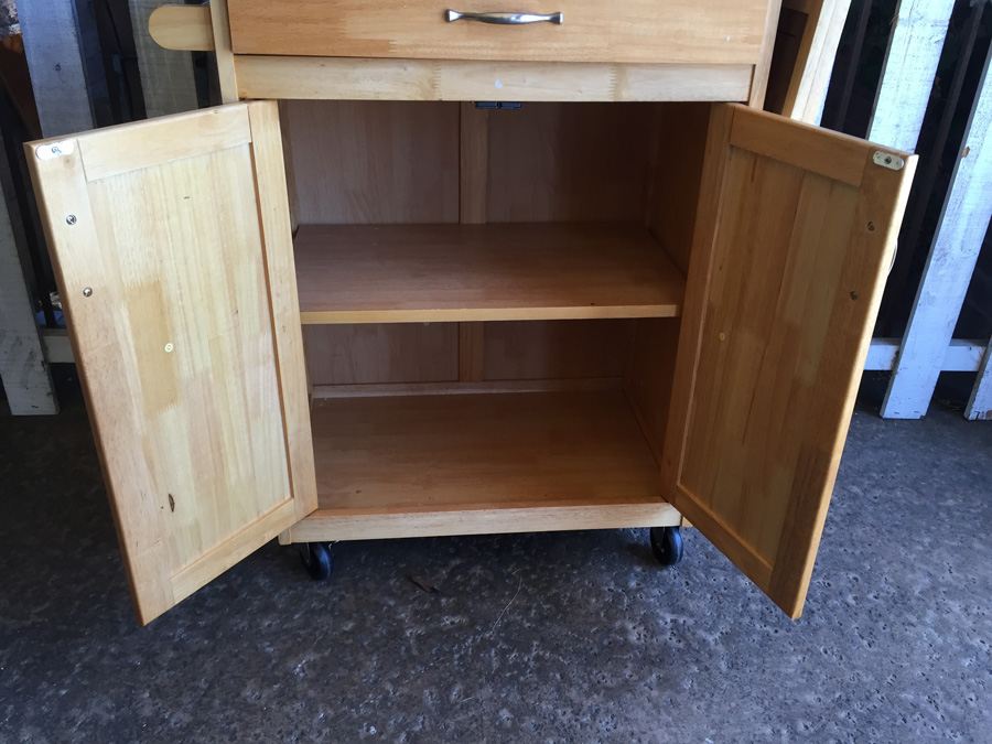 Wooden Kitchen Island on Casters [Photo 8]