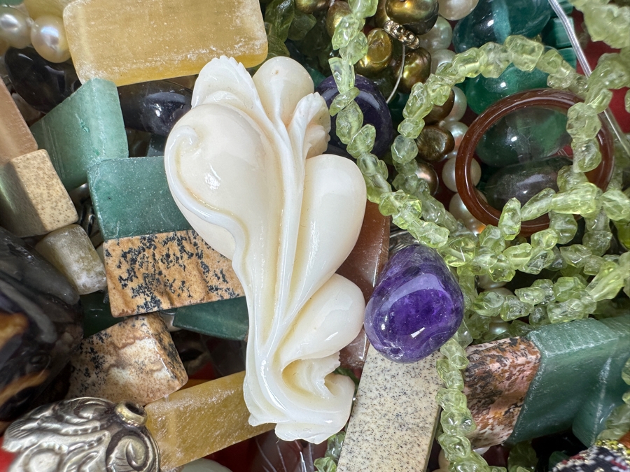 Just Added - Collection Of Various Beads And Jewelry - See Photos [Photo 2]