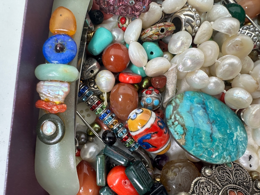 Just Added - Collection Of Various Beads And Jewelry - See Photos [Photo 13]