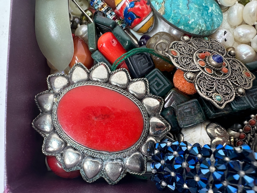 Just Added - Collection Of Various Beads And Jewelry - See Photos [Photo 14]