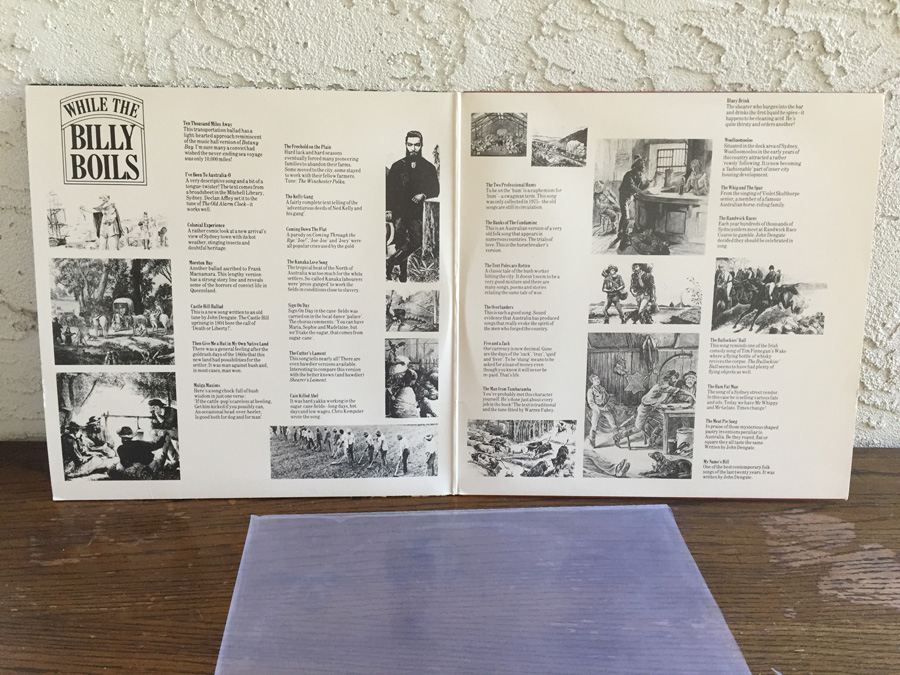 While The Billy Boils - A Panorama Of Australian Folklore - Larrikin - LRD-901- 2 x Vinyl [Photo 3]